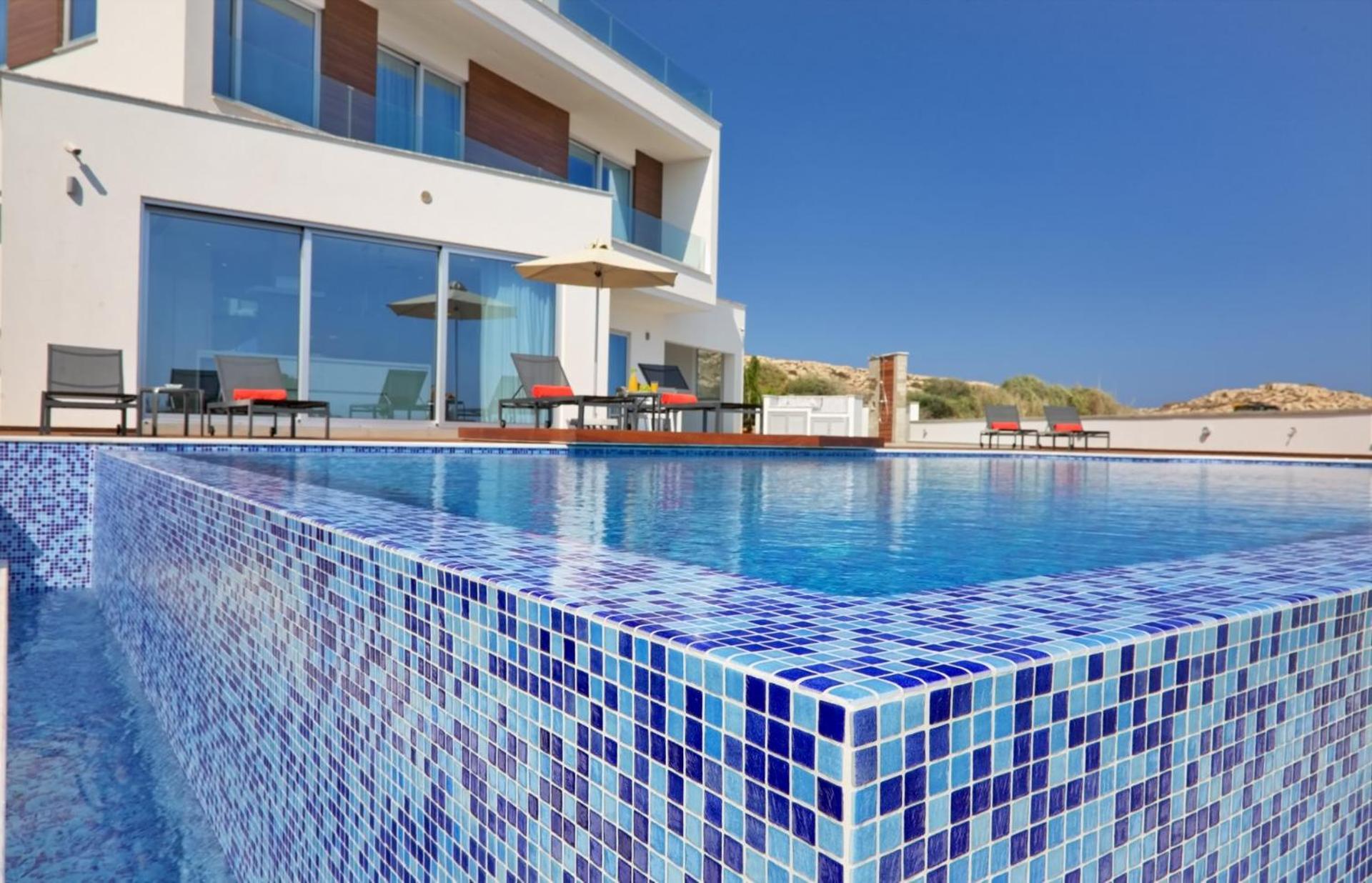 Beachfront Luxury Villa Idania Ayia Napa Ngoại thất bức ảnh