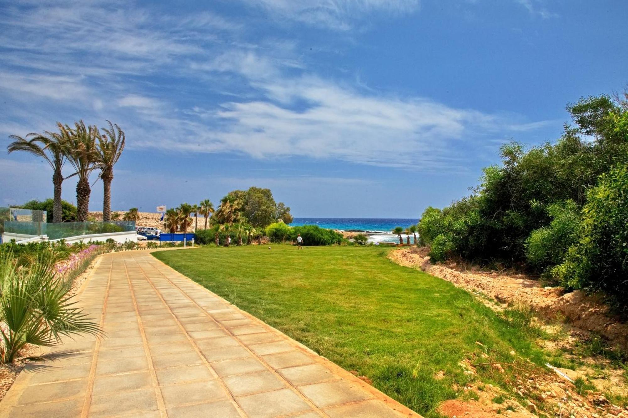 Beachfront Luxury Villa Idania Ayia Napa Ngoại thất bức ảnh