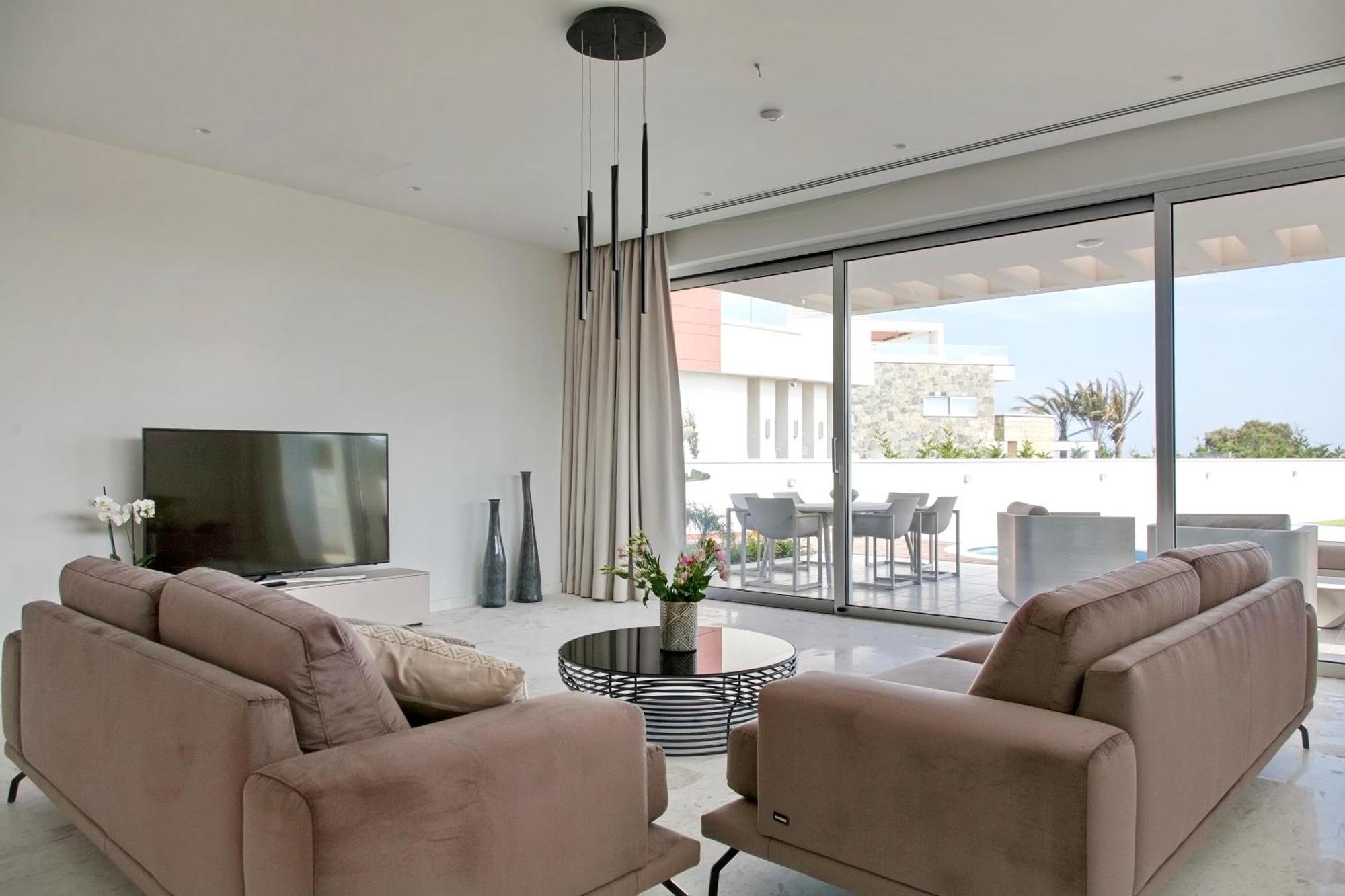 Beachfront Luxury Villa Idania Ayia Napa Ngoại thất bức ảnh