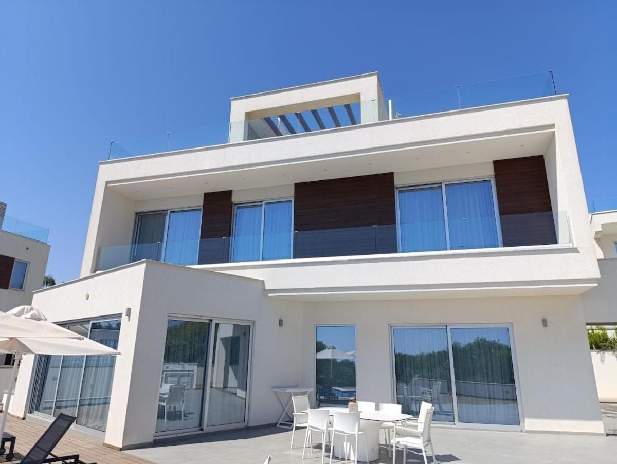 Beachfront Luxury Villa Idania Ayia Napa Ngoại thất bức ảnh